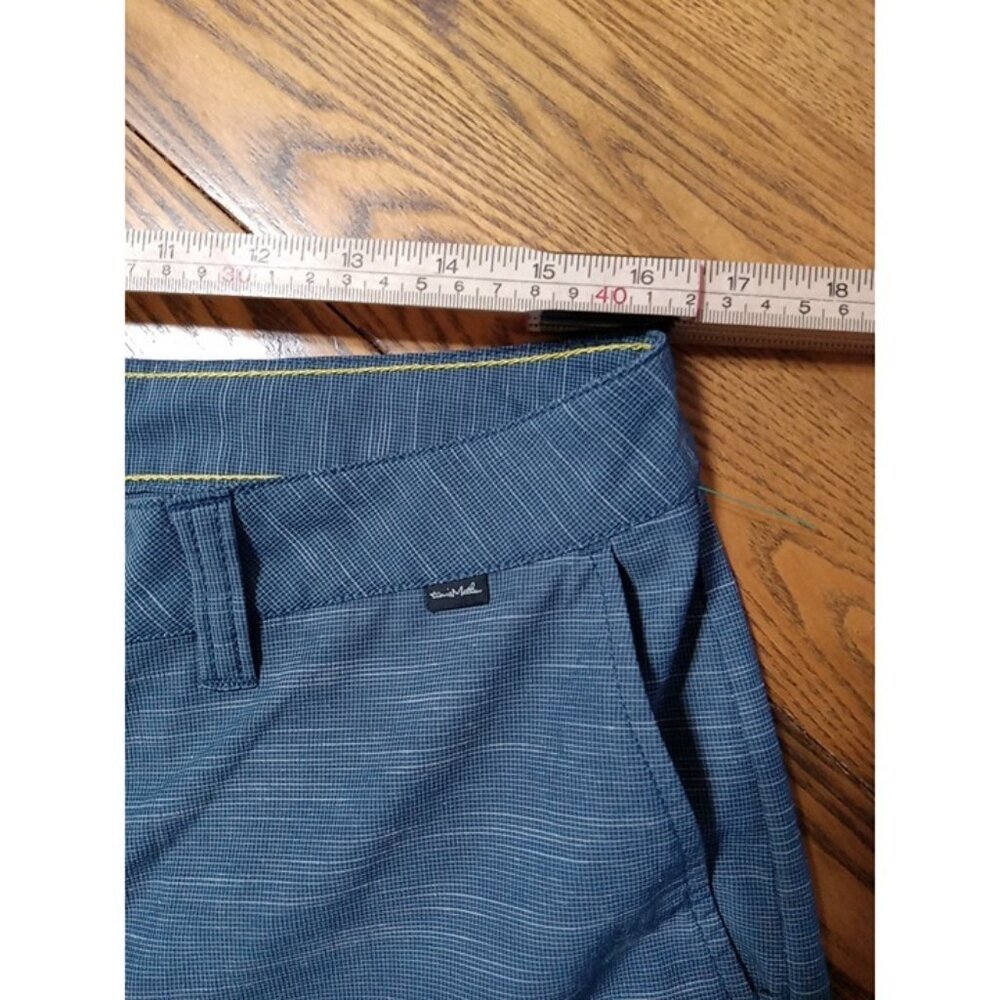 TRAVIS MATHEW Shorts Mens 34 GRAY BLUE Preowned Summer Spring Vacation Used - Picture 6 of 8